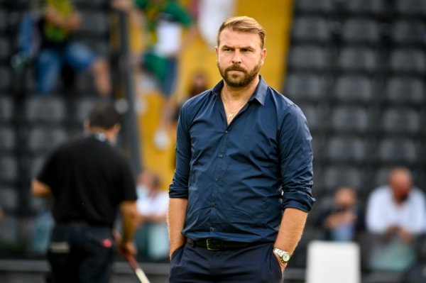 维罗纳主帅：3场赛事  40次射球  0得分  ，没拿到积分