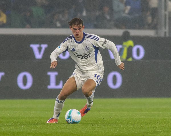 原价900万！意媒：皇马回购帕斯可能付3000万欧，补偿科莫