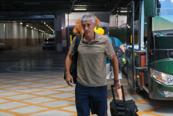 体坛：塞蒂恩下课前已对更衣室失控，他与多名球员关系跌入冰点