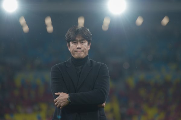 古代足球    报：蓉城中超、亚冠双线都要争，锋线效率问题需