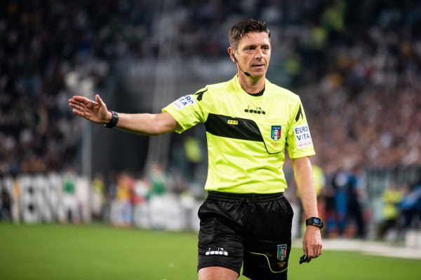 罗基谈米兰vs佛罗伦萨十二码球：必须区别实际接触后的倒地和假