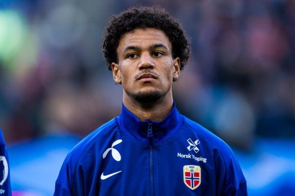 挪威主帅：鲍勃对新西兰太粘球拼抢也不积极 鲍勃：客观的评价