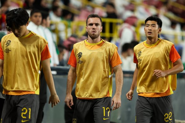 国足1年多无正式赛事  ！邵佳一执教国足，2027年初将参加