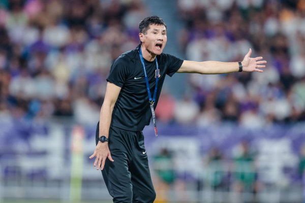 媒体人：国足确定国产指导教练员参考了篮协选择郭士强后初步成功