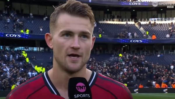 德里赫特：拿到1分很幸运，但就表现而言我们应该得到更多