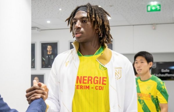 每体：巴黎计划签下一名中卫与帕乔角逐  ，他们正在关注小将塔