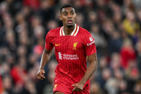 斯洛特：换下赫拉芬贝赫是因为他关节扭伤  了脚踝，他的确有受