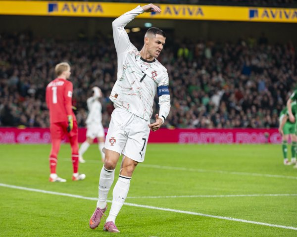 阿斯：根据先例C罗有可能被禁赛三场，若进世界杯赛  将缺席前